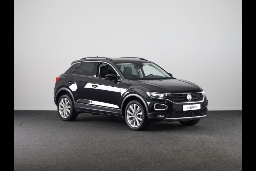 Volkswagen T-Roc 1.0 TSI Style 115 pk | Navigatie | Trekhaak | Parkeersensoren | Achteruitrijcamera | Autom. airco | Voll. digitaal instrumentenpaneel |