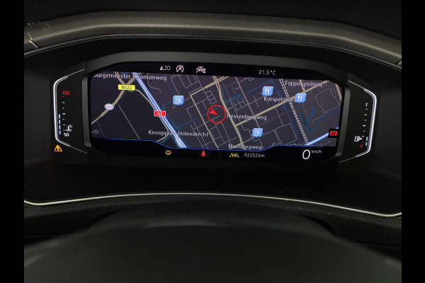 Volkswagen T-Roc 1.0 TSI Style 115 pk | Navigatie | Trekhaak | Parkeersensoren | Achteruitrijcamera | Autom. airco | Voll. digitaal instrumentenpaneel |