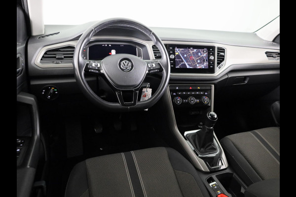 Volkswagen T-Roc 1.0 TSI Style 115 pk | Navigatie | Trekhaak | Parkeersensoren | Achteruitrijcamera | Autom. airco | Voll. digitaal instrumentenpaneel |