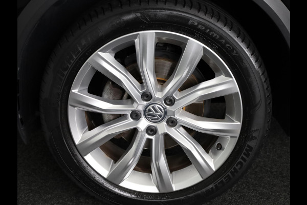 Volkswagen T-Roc 1.0 TSI Style 115 pk | Navigatie | Trekhaak | Parkeersensoren | Achteruitrijcamera | Autom. airco | Voll. digitaal instrumentenpaneel |