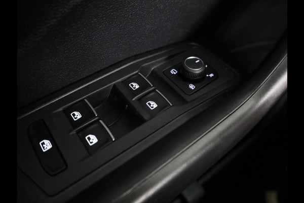 Volkswagen T-Roc 1.0 TSI Style 115 pk | Navigatie | Trekhaak | Parkeersensoren | Achteruitrijcamera | Autom. airco | Voll. digitaal instrumentenpaneel |