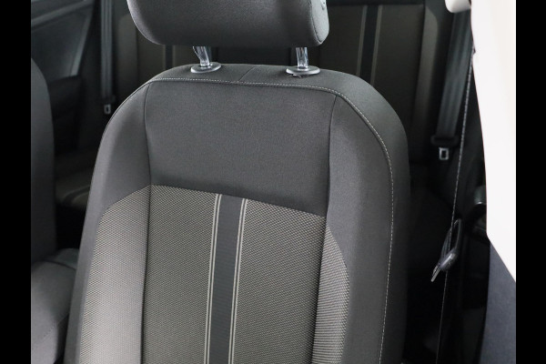 Volkswagen T-Roc 1.0 TSI Style 115 pk | Navigatie | Trekhaak | Parkeersensoren | Achteruitrijcamera | Autom. airco | Voll. digitaal instrumentenpaneel |