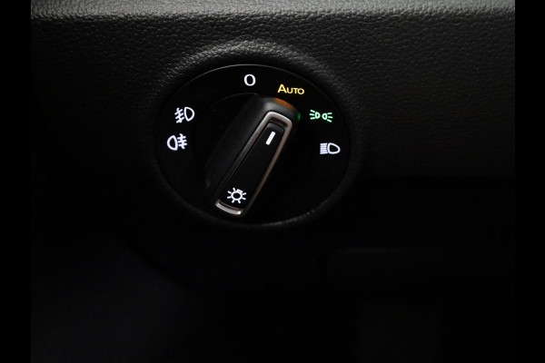 Volkswagen T-Roc 1.0 TSI Style 115 pk | Navigatie | Trekhaak | Parkeersensoren | Achteruitrijcamera | Autom. airco | Voll. digitaal instrumentenpaneel |