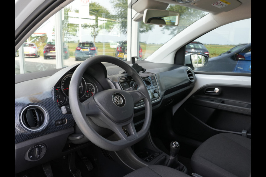 Volkswagen up! 1.0 BMT move up! | Airco | Bluetooth | App Connect