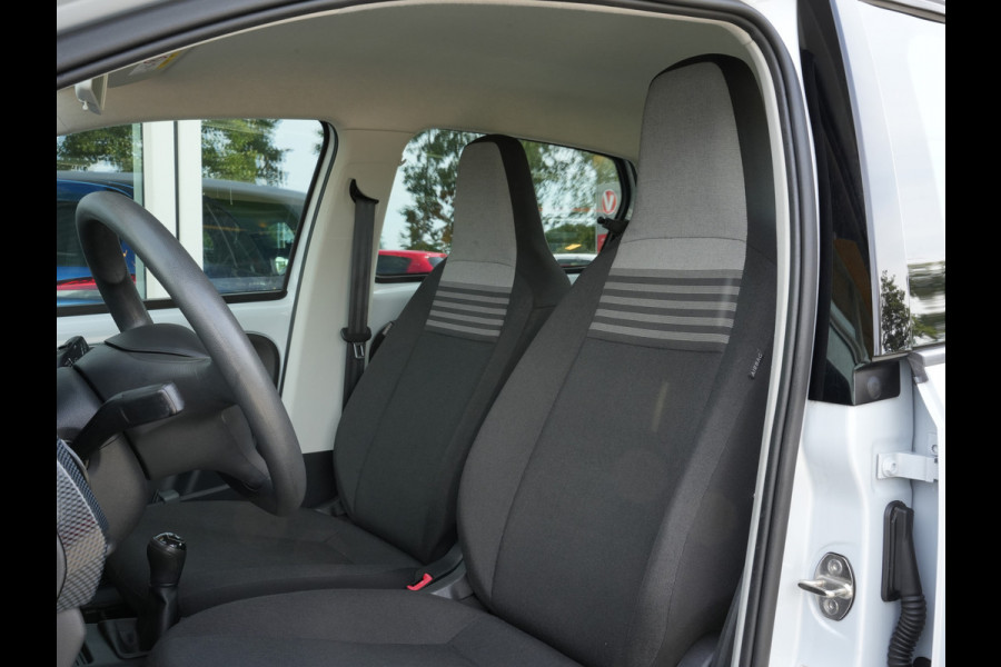 Volkswagen up! 1.0 BMT move up! | Airco | Bluetooth | App Connect