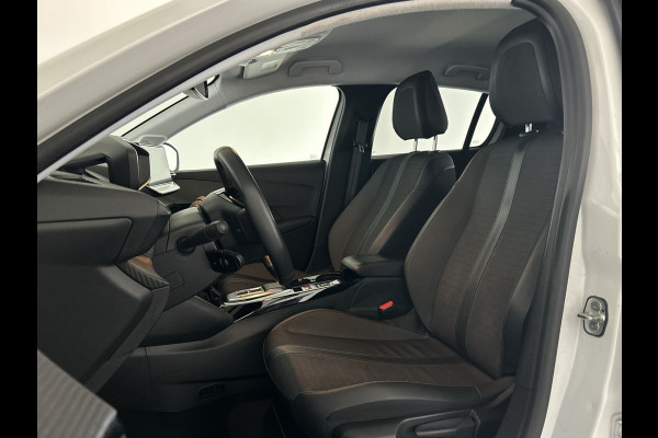 Peugeot e-208 EV Allure Pack 50 kWh | Apple Carplay/Android Auto | Camera | Navigatie | Soh (batterijcheck) 92,2 %