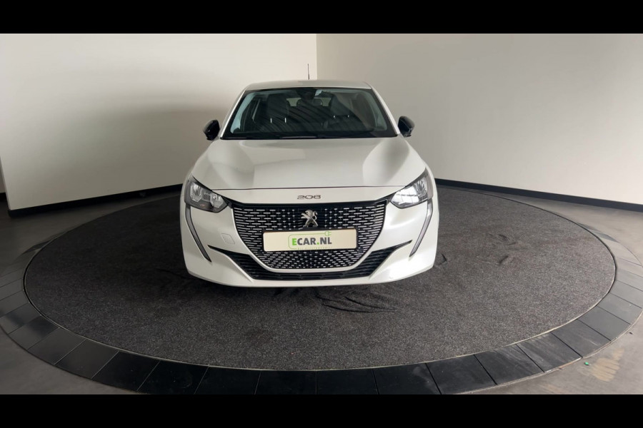 Peugeot e-208 EV Allure Pack 50 kWh | Apple Carplay/Android Auto | Camera | Navigatie | Soh (batterijcheck) 92,2 %