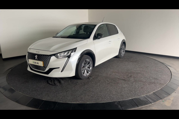 Peugeot e-208 EV Allure Pack 50 kWh | Apple Carplay/Android Auto | Camera | Navigatie | Soh (batterijcheck) 92,2 %