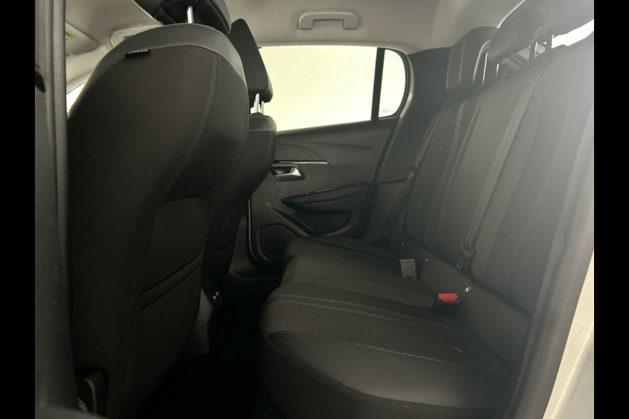 Peugeot e-208 EV Allure Pack 50 kWh | Apple Carplay/Android Auto | Camera | Navigatie | Soh (batterijcheck) 92,2 %