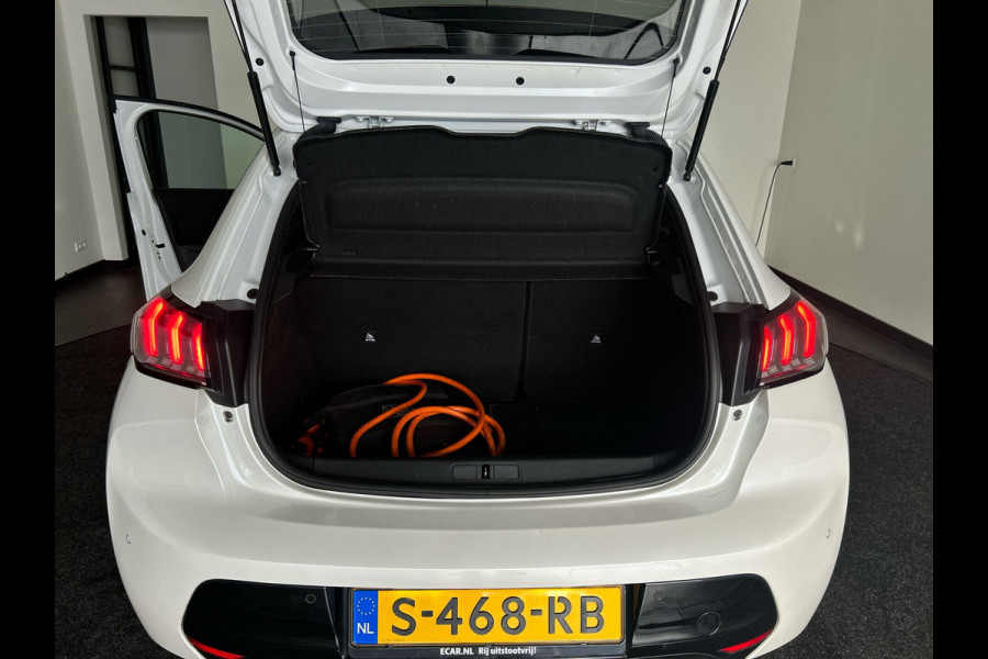 Peugeot e-208 EV Allure Pack 50 kWh | Apple Carplay/Android Auto | Camera | Navigatie | Soh (batterijcheck) 92,2 %