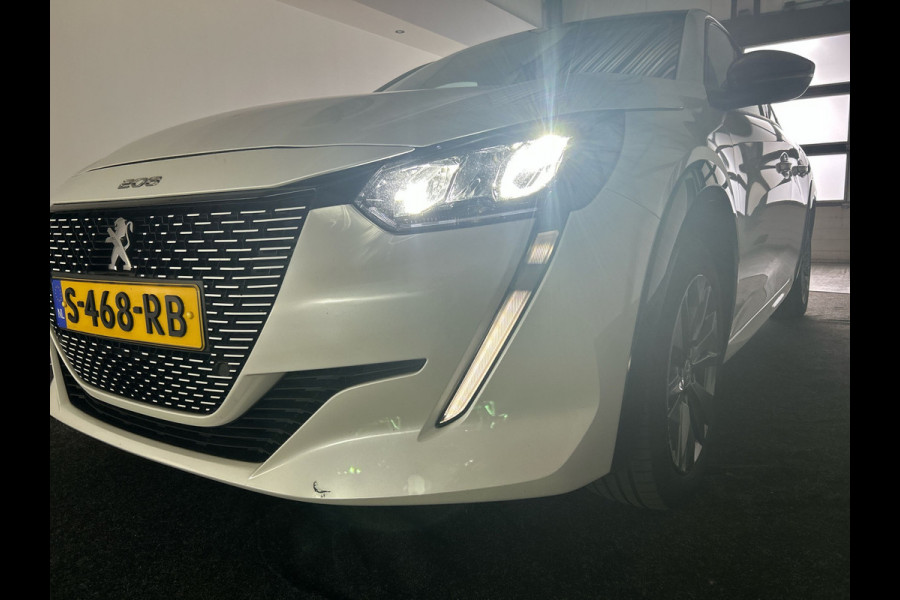 Peugeot e-208 EV Allure Pack 50 kWh | Apple Carplay/Android Auto | Camera | Navigatie | Soh (batterijcheck) 92,2 %