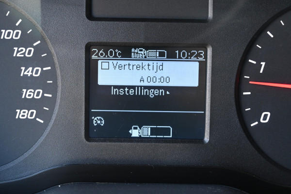 Mercedes-Benz Sprinter 319 CDI 3.0 V6 L2H2 3500 kg Trekhaak, Standkachel, MBUX navigatie en camera, Geveerde stoelen