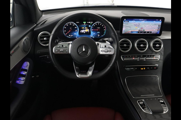 Mercedes-Benz GLC 300e 4Matic AMG | Panoramadak | Two-Tone Leder | 360 Camera | Stoelverwarming | Burmester | Carplay | Digital Cockpit | Keyless | Navigatie | Sfeerverlichting | PHEV | Plug In