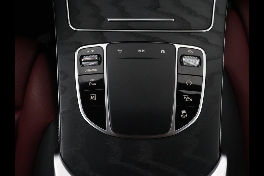 Mercedes-Benz GLC 300e 4Matic AMG | Panoramadak | Two-Tone Leder | 360 Camera | Stoelverwarming | Burmester | Carplay | Digital Cockpit | Keyless | Navigatie | Sfeerverlichting | PHEV | Plug In