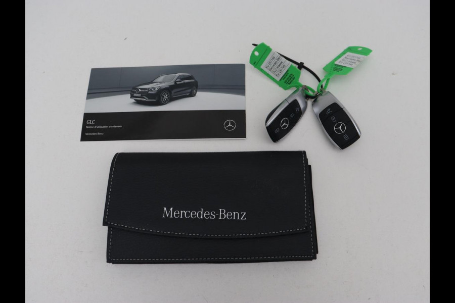 Mercedes-Benz GLC 300e 4Matic AMG | Panoramadak | Two-Tone Leder | 360 Camera | Stoelverwarming | Burmester | Carplay | Digital Cockpit | Keyless | Navigatie | Sfeerverlichting | PHEV | Plug In