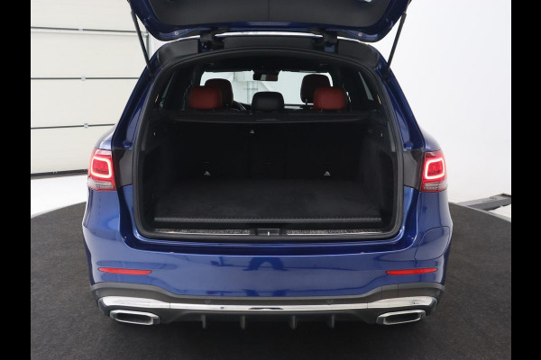 Mercedes-Benz GLC 300e 4Matic AMG | Panoramadak | Two-Tone Leder | 360 Camera | Stoelverwarming | Burmester | Carplay | Digital Cockpit | Keyless | Navigatie | Sfeerverlichting | PHEV | Plug In