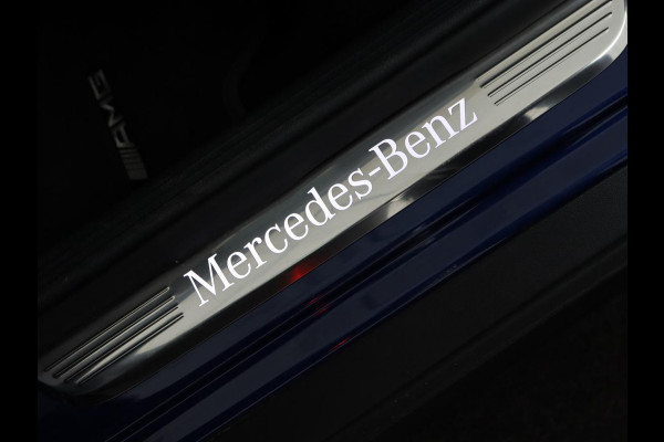 Mercedes-Benz GLC 300e 4Matic AMG | Panoramadak | Two-Tone Leder | 360 Camera | Stoelverwarming | Burmester | Carplay | Digital Cockpit | Keyless | Navigatie | Sfeerverlichting | PHEV | Plug In