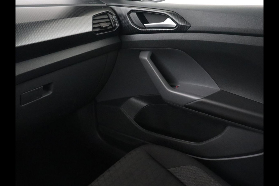 Volkswagen T-Cross 1.0 TSI Life | Carplay | Navigatie | Keyless | Virtual Cockpit | Climate control | Adaptive cruise | Dodehoek detectie | Getint glas