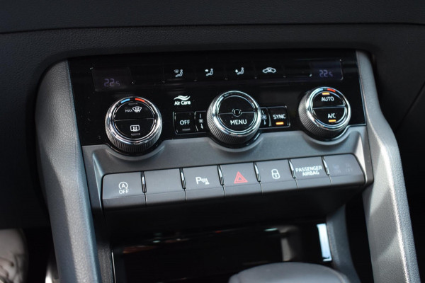 Škoda Karoq 1.5 TSI ACT Sportline | TREKHAAK | CAMERA | NAP | VIRTUAL COCKPIT | APPLE CARPLAY | ANDROID AUTO | DEALER ONDERHOUDEN