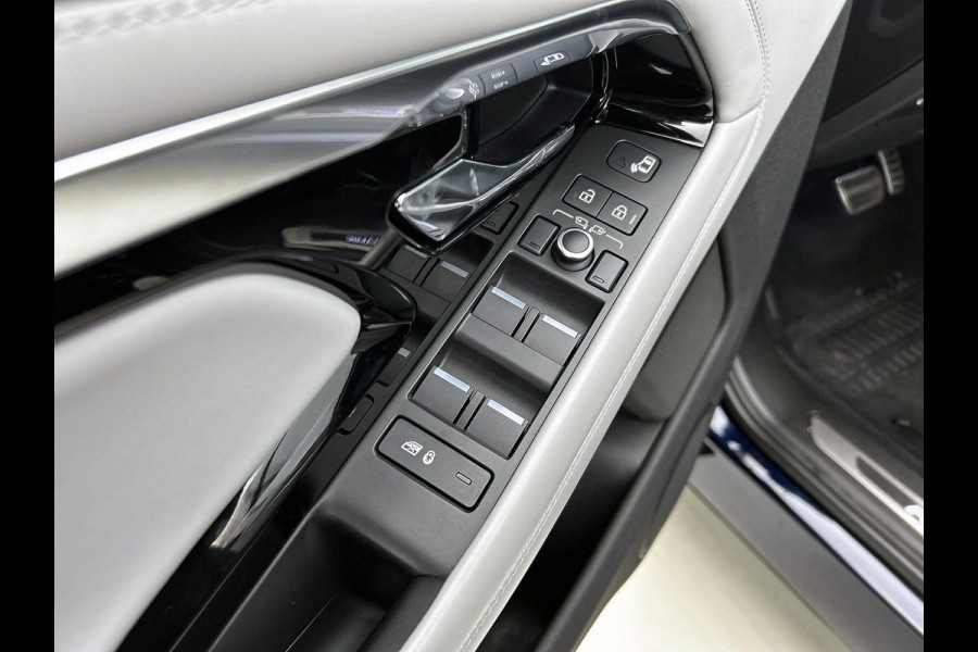 Land Rover Range Rover Evoque P300e AWD R-Dynamic HSE