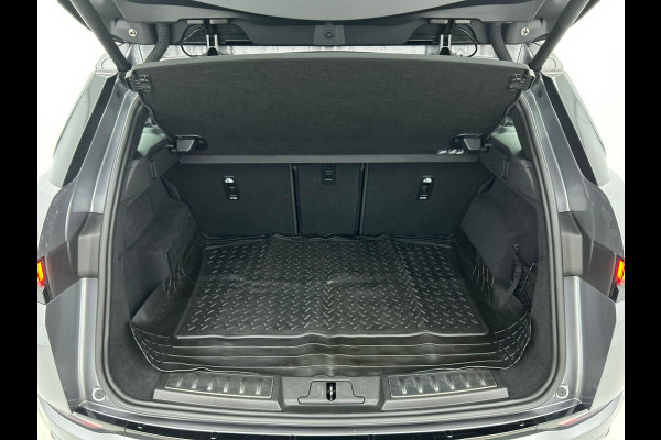 Land Rover Range Rover Evoque P300e AWD R-Dynamic SE