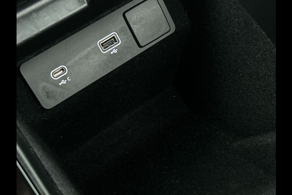 Land Rover Range Rover Evoque P300e AWD R-Dynamic SE