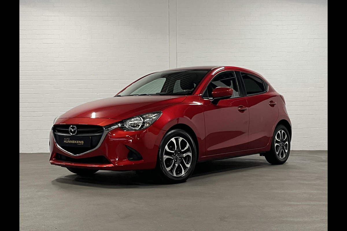 Mazda 2 1.5 Skyactiv-G *32.621 KM* | Cruise-/Climate control | Stoelverwarming | Navigatie | Airco | Mazda 2 1.5 Skyactiv-G *32.621 KM* | Cruise-/Climate control | Stoelverwarming | Navigatie | Airco |