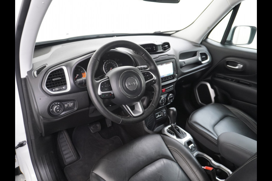 Jeep Renegade 1.4T AUT-6 Leer Navi Ecc 17''Lmv Stoel-Stuurverwarming Keyless Cruise Control Bluetooth Pdc Usb Led Mistlampen Lane-departure Isofix Privacy Glas Dakrails MultiAir Latitude Slechts 1361kg licht! / 75 /3mnd belasting