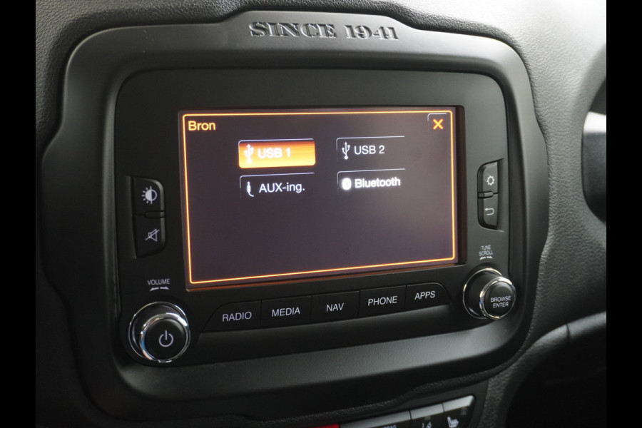 Jeep Renegade 1.4T AUT-6 Leer Navi Ecc 17''Lmv Stoel-Stuurverwarming Keyless Cruise Control Bluetooth Pdc Usb Led Mistlampen Lane-departure Isofix Privacy Glas Dakrails MultiAir Latitude Slechts 1361kg licht! / 75 /3mnd belasting