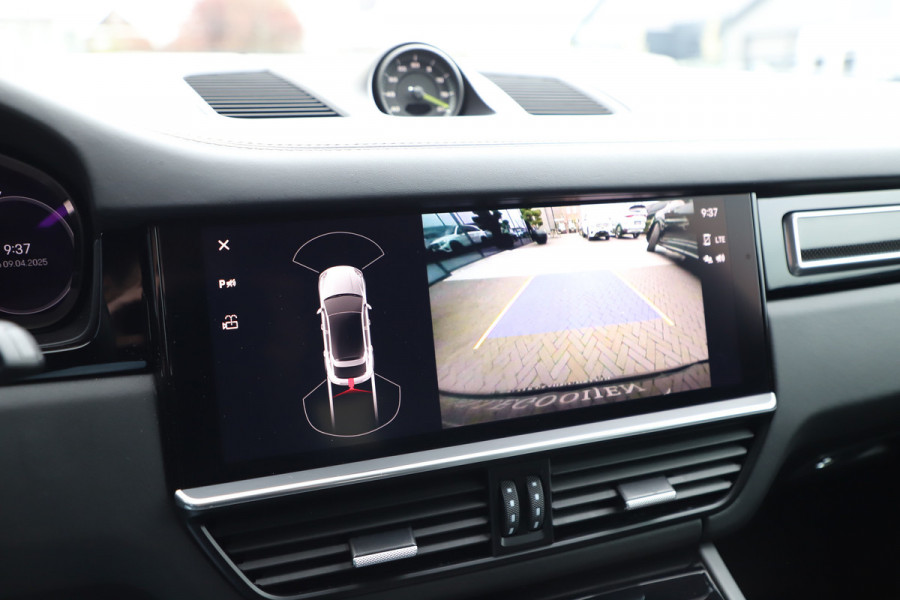 Porsche Cayenne Coupé 3.0 E-Hybrid Aut8 | 463PK | Sport-design | Achterasbesturing | Luchtvering | Matrix-led | Bose | Sport-chrono | Sfeerverlichting
