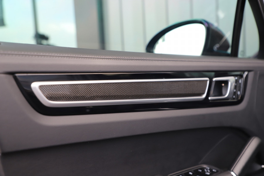 Porsche Cayenne Coupé 3.0 E-Hybrid Aut8 | 463PK | Sport-design | Achterasbesturing | Luchtvering | Matrix-led | Bose | Sport-chrono | Sfeerverlichting