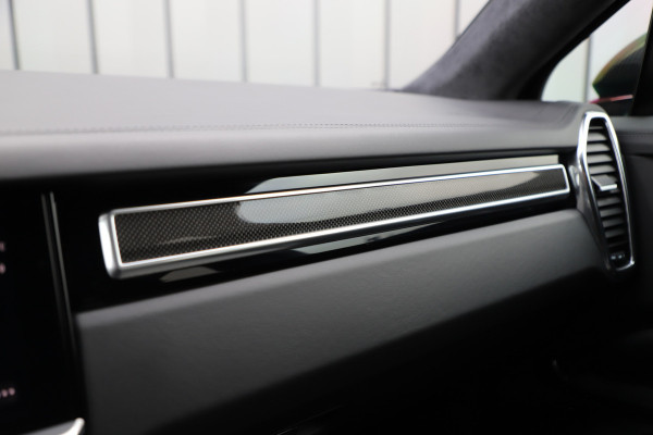 Porsche Cayenne Coupé 3.0 E-Hybrid Aut8 | 463PK | Sport-design | Achterasbesturing | Luchtvering | Matrix-led | Bose | Sport-chrono | Sfeerverlichting