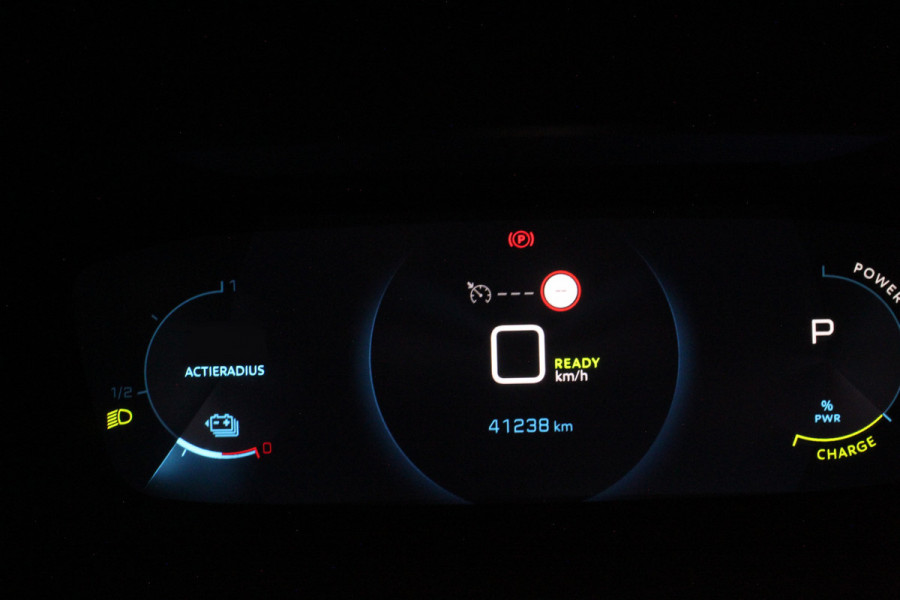 Peugeot e-2008 EV Allure Pack 50 kWh > 11kW Lader/Camera/LED koplampen/stoelverwarming...