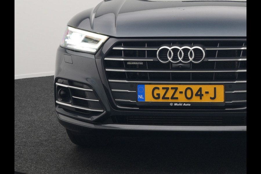 Audi Q5 55 TFSI e Quattro S Line Plug In Hybrid 367pk Dealer O.H PHEV | Luchtvering | Trekhaak af Fabriek | Panodak | Adaptive Cruise | Lederen Sportstoelen Massage & Memory | Head Up | 360 Camera | Keyless | Navigatie | DAB |