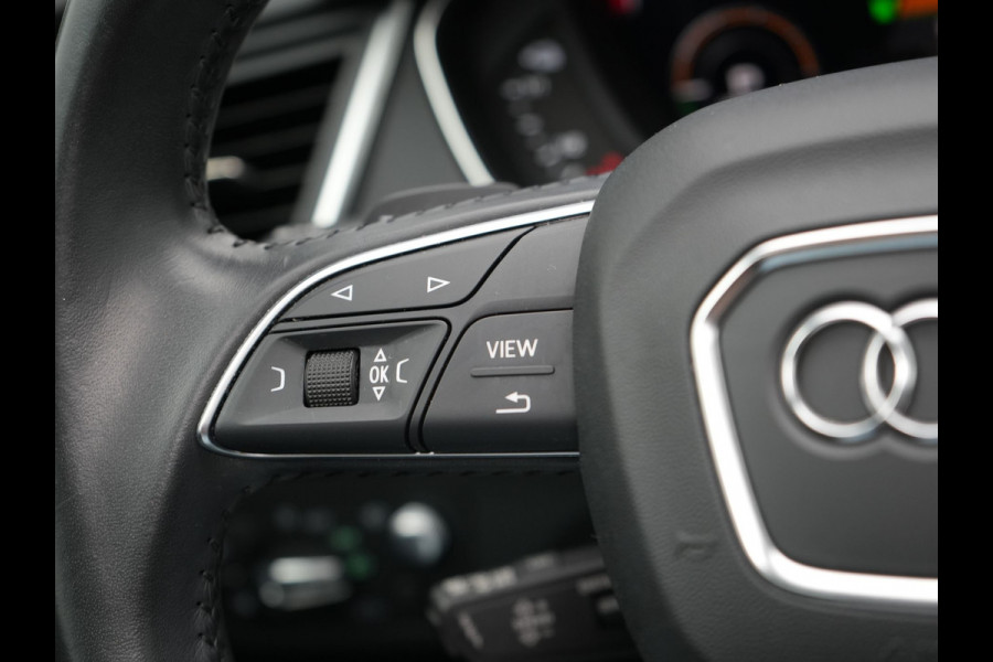 Audi Q5 55 TFSI e Quattro S Line Plug In Hybrid 367pk Dealer O.H PHEV | Luchtvering | Trekhaak af Fabriek | Panodak | Adaptive Cruise | Lederen Sportstoelen Massage & Memory | Head Up | 360 Camera | Keyless | Navigatie | DAB |