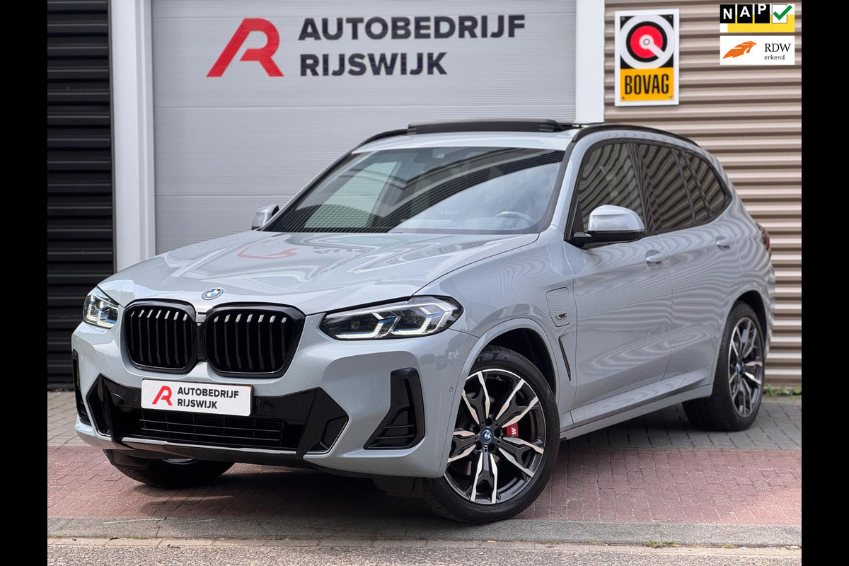 BMW X3 XDrive30e High Executive Pano/HuD/Sfeer/Dodehoek