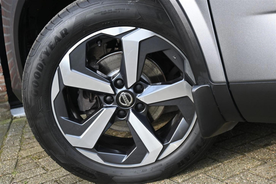 Nissan QASHQAI 1.3 MHEV Xtronic 1stEd Pano Trekhaak H-Leder ProPilot '21