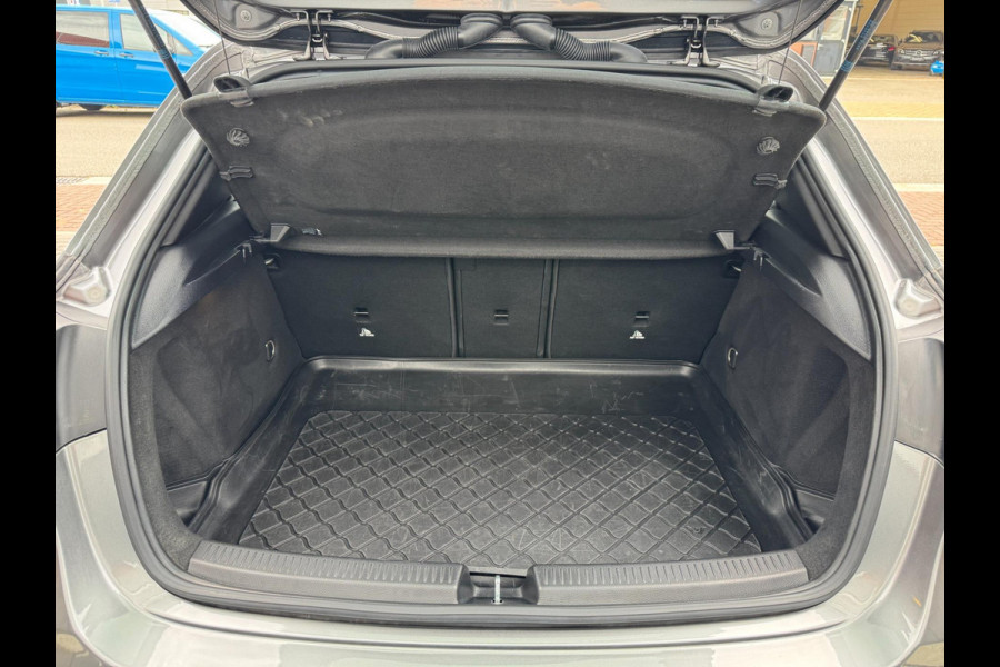 Mercedes-Benz A200 AUT LED Sfeer Camera Leder Widescreen PDC