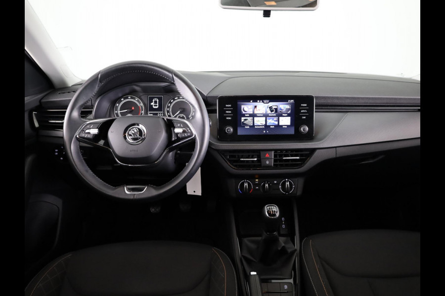 Škoda SCALA 1.0 TSI Ambition 110 pk | Navigatie via App | Parkeersensoren achter | Cruise control | LED koplampen | Apple Carplay/Android Auto |