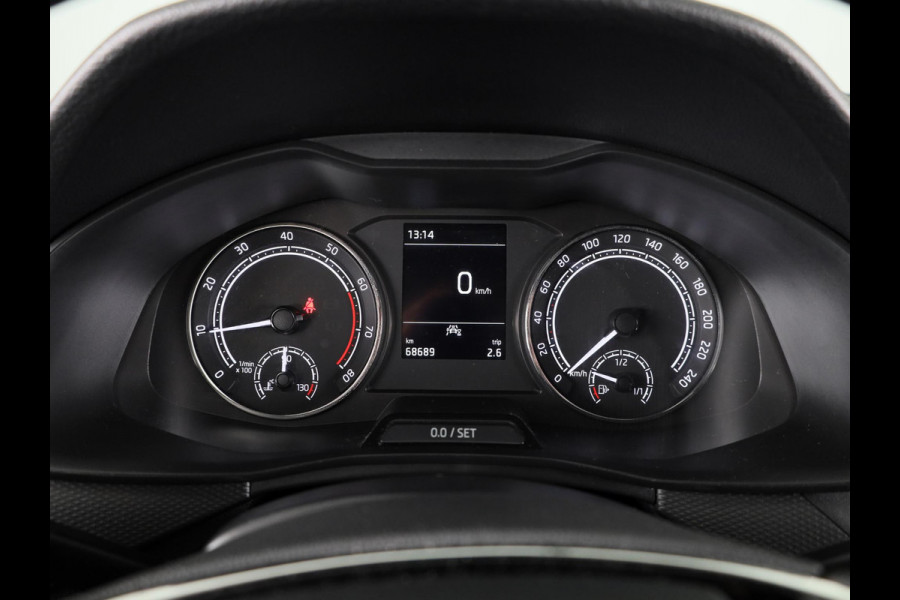 Škoda SCALA 1.0 TSI Ambition 110 pk | Navigatie via App | Parkeersensoren achter | Cruise control | LED koplampen | Apple Carplay/Android Auto |