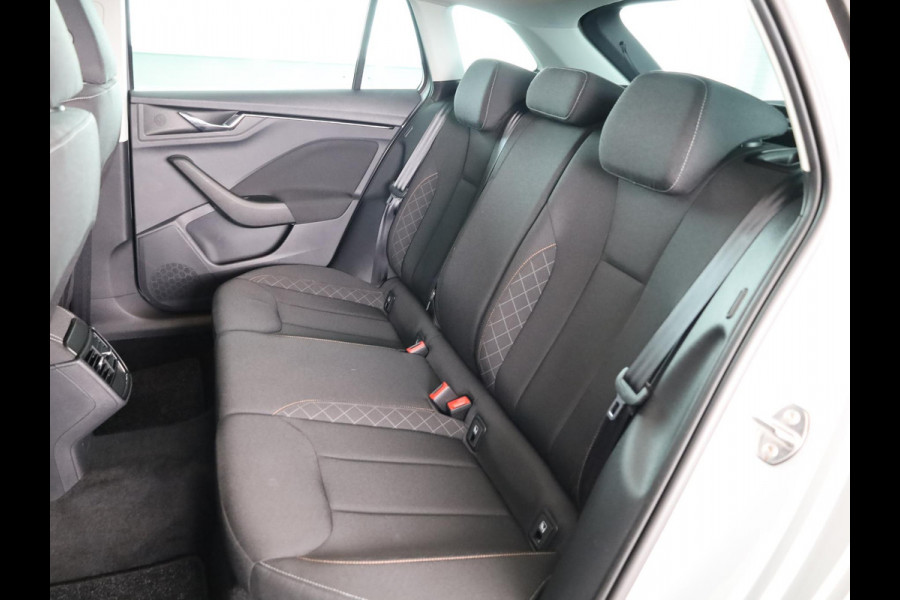 Škoda SCALA 1.0 TSI Ambition 110 pk | Navigatie via App | Parkeersensoren achter | Cruise control | LED koplampen | Apple Carplay/Android Auto |