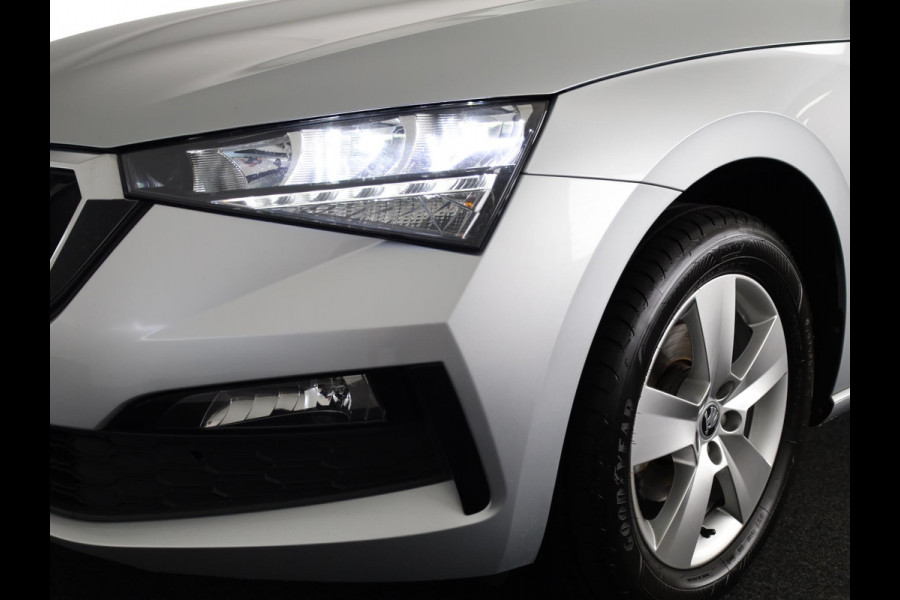 Škoda SCALA 1.0 TSI Ambition 110 pk | Navigatie via App | Parkeersensoren achter | Cruise control | LED koplampen | Apple Carplay/Android Auto |