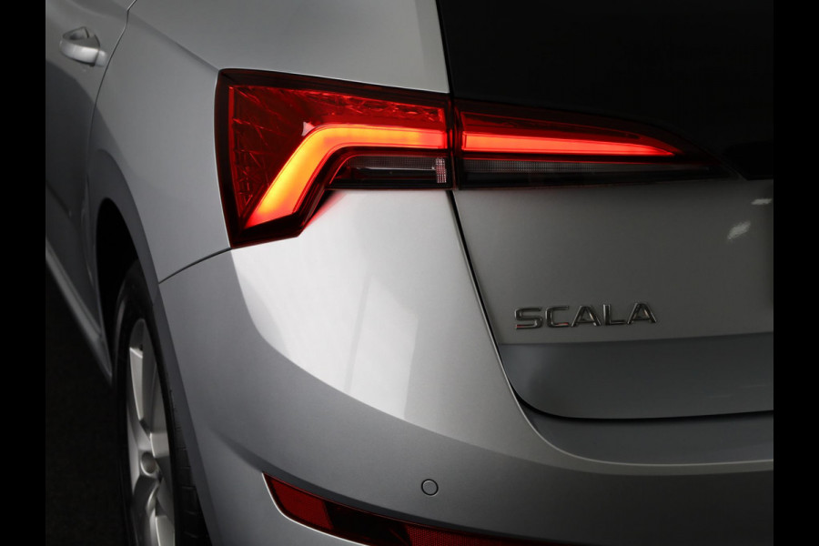 Škoda SCALA 1.0 TSI Ambition 110 pk | Navigatie via App | Parkeersensoren achter | Cruise control | LED koplampen | Apple Carplay/Android Auto |