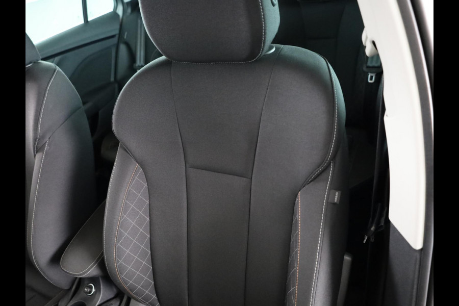 Škoda SCALA 1.0 TSI Ambition 110 pk | Navigatie via App | Parkeersensoren achter | Cruise control | LED koplampen | Apple Carplay/Android Auto |