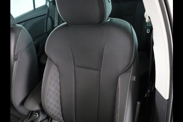 Škoda SCALA 1.0 TSI Ambition 110 pk | Navigatie via App | Parkeersensoren achter | Cruise control | LED koplampen | Apple Carplay/Android Auto |