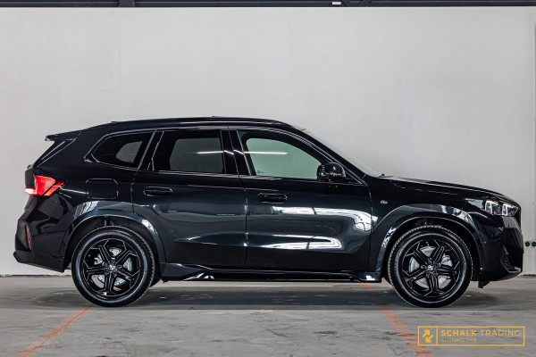 BMW X1 SDrive20i|M-sport|Pano|E-Trekhaak|HUD|H&K|E-stoel|Ful