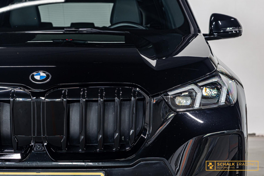 BMW X1 SDrive20i|M-sport|Pano|E-Trekhaak|HUD|H&K|E-stoel|Ful