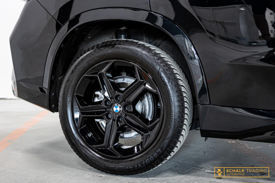 BMW X1 SDrive20i|M-sport|Pano|E-Trekhaak|HUD|H&K|E-stoel|Ful