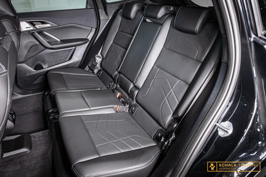 BMW X1 SDrive20i|M-sport|Pano|E-Trekhaak|HUD|H&K|E-stoel|Ful
