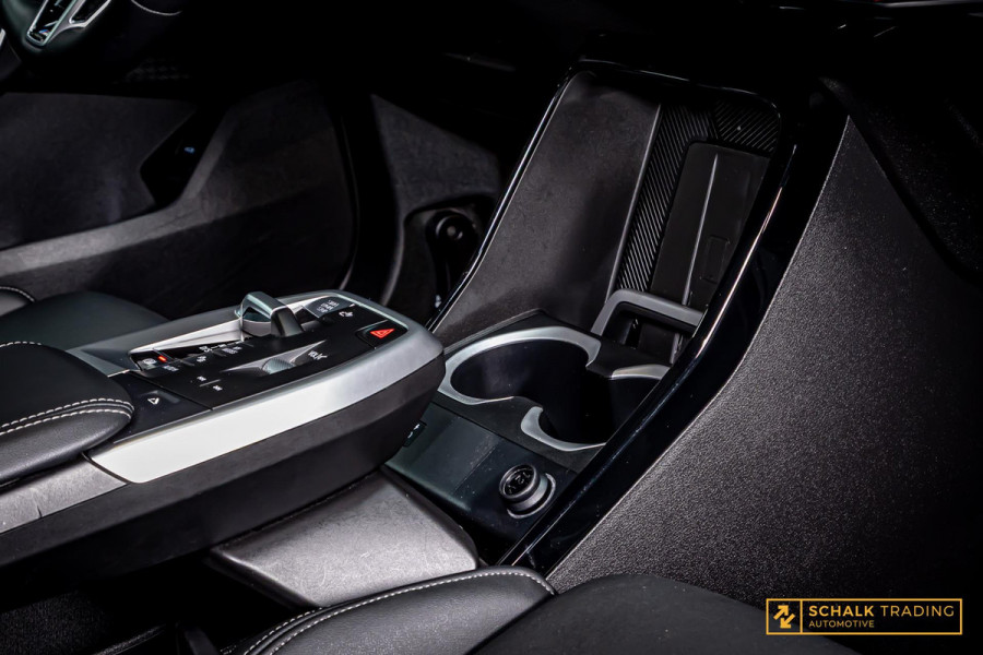BMW X1 SDrive20i|M-sport|Pano|E-Trekhaak|HUD|H&K|E-stoel|Ful